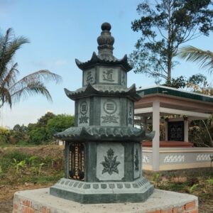 Tháp Thờ Tro Cốt tháp đá