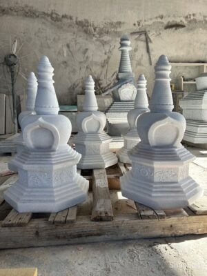 Tháp Thờ Tro Cốt tháp đá trắng