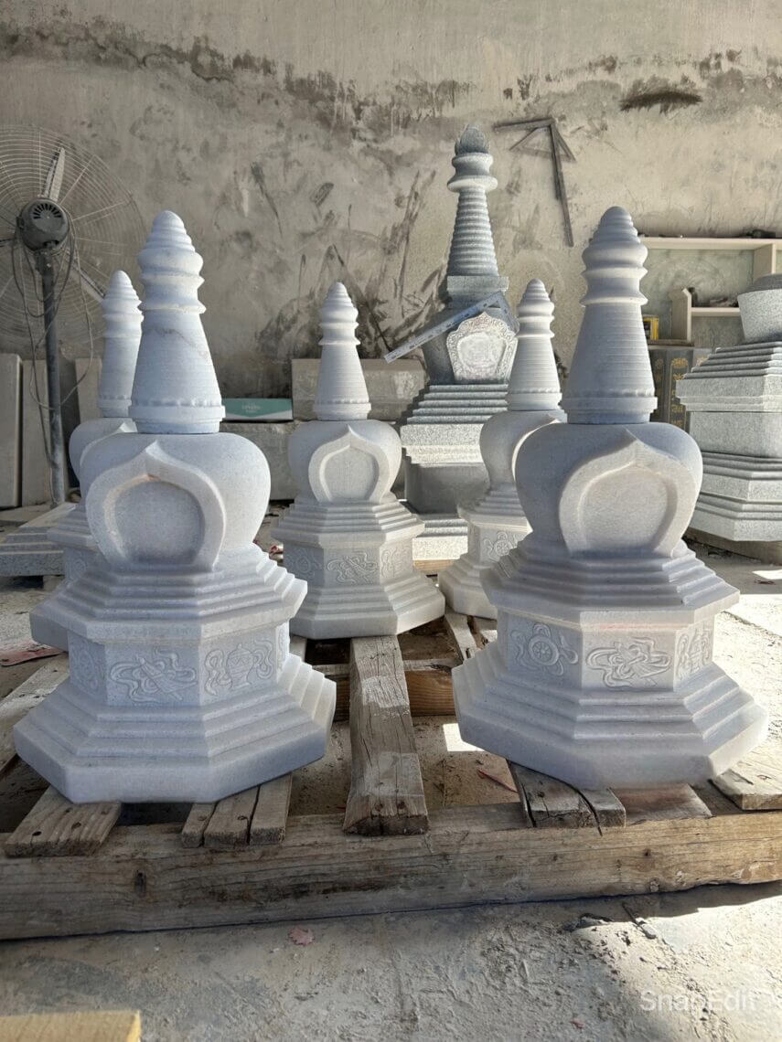 Tháp Thờ Tro Cốt tháp đá trắng