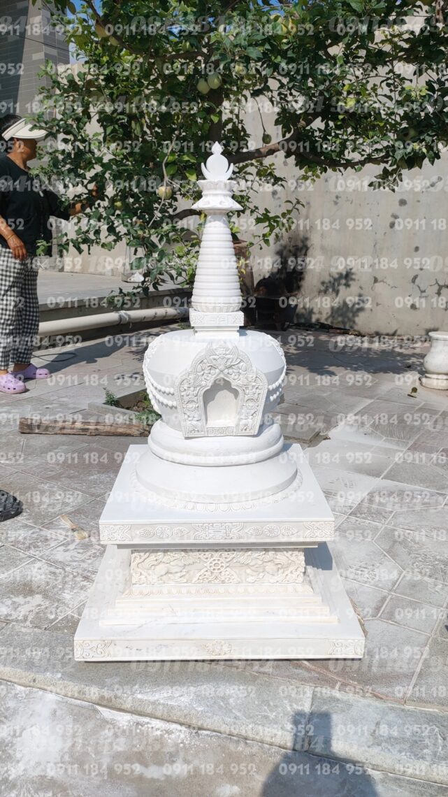 Tháp Thờ Tro Cốt tháp đá trắng