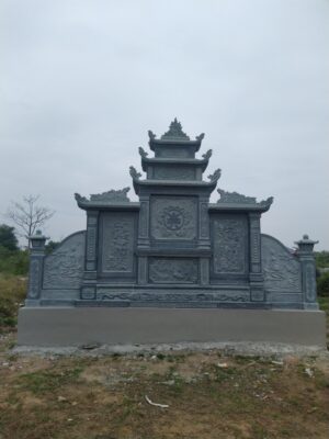 Lăng mộ đá xanh rêu tự nhiên nguyên khối tại Đá Vinh Quang, Ninh Bình