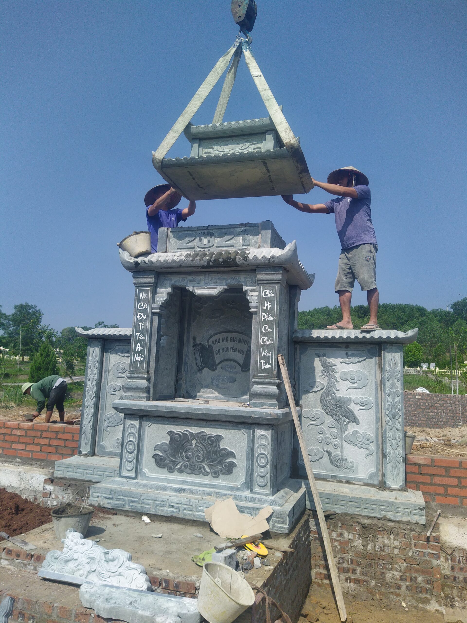 Khu Lăng Mộ Đá Xanh Rêu Cao Cấp Khu Lăng Mộ Đá Xanh Rêu Cao Cấp, sản phẩm đá mỹ nghệ tự nhiên tại Ninh Bình - mẫu 2