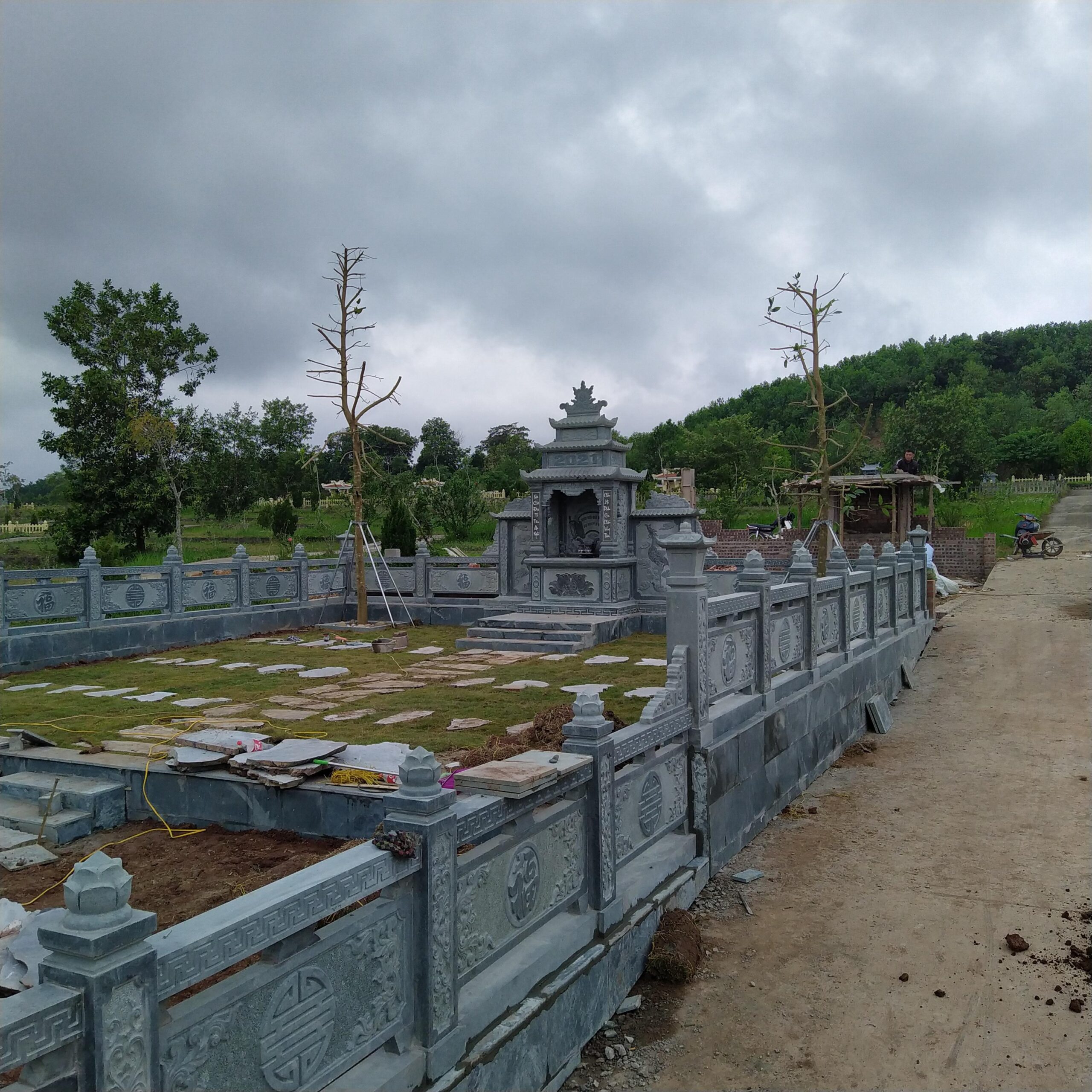 Khu Lăng Mộ Đá Xanh Rêu Cao Cấp Khu Lăng Mộ Đá Xanh Rêu Cao Cấp, sản phẩm đá mỹ nghệ tự nhiên tại Ninh Bình - mẫu 3