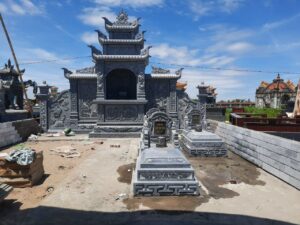 Mẫu Lăng Thờ Trong Khuôn Viên Nghĩa Trang Gia Đình bằng đá tự nhiên