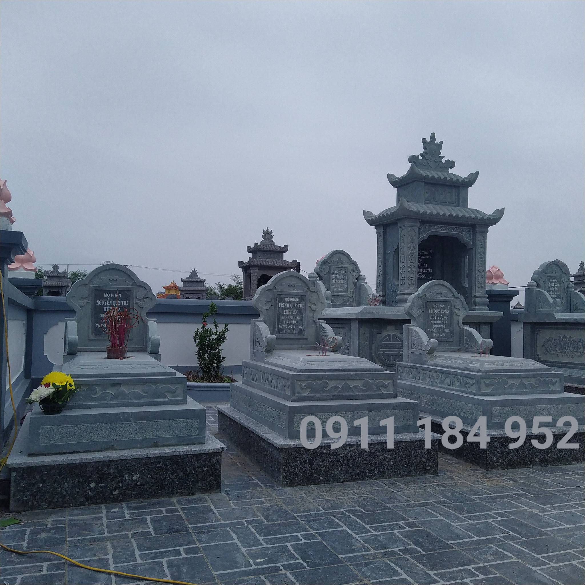 Khuôn Viên Lăng Mộ Đá Xanh Rêu Khuôn viên lăng mộ đá xanh rêu chất lượng cao tại Ninh Bình - mẫu 4