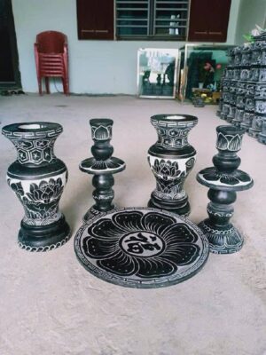 Bát hương đá xanh đen, đồ thờ đá ngoài trời, 20 x 25 x 38 cm Bát hương đá xanh đen cho bộ đồ thờ ngoài trời, chạm hoa văn tinh sảo