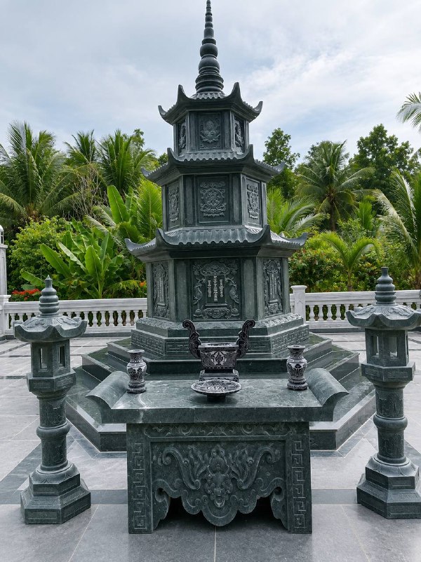 Tháp đá xanh rêu 3 tầng mái hoa ván bông sen 180x180x320 cm Tháp đá xanh rêu 3 tầng mái hoa ván bông sen, kích thước 180x180x320 cm - ảnh 1